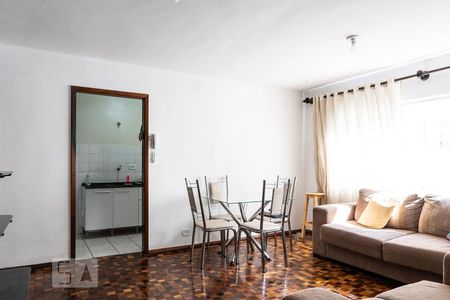 Sala de apartamento para alugar com 3 quartos, 80m² em Cabral, Curitiba