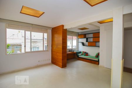 Sala de apartamento para alugar com 2 quartos, 100m² em Humaitá, Rio de Janeiro