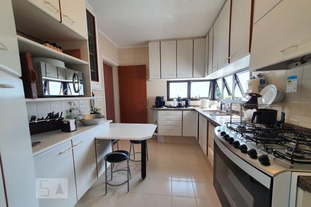 Cozinha de apartamento à venda com 4 quartos, 127m² em Alto da Lapa, São Paulo