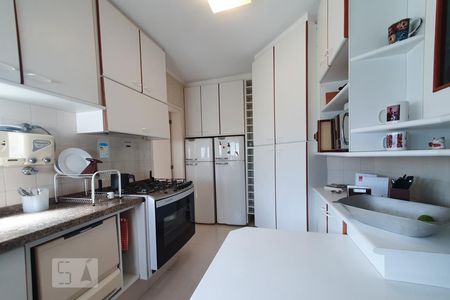 Cozinha de apartamento à venda com 4 quartos, 127m² em Alto da Lapa, São Paulo