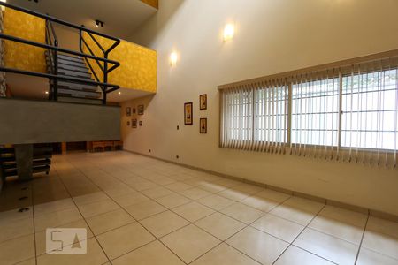 Sala de casa à venda com 4 quartos, 337m² em Vila Inah, São Paulo