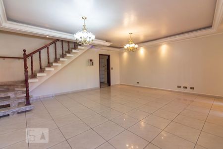 Sala de casa para alugar com 3 quartos, 250m² em Jardim das Flores, Osasco