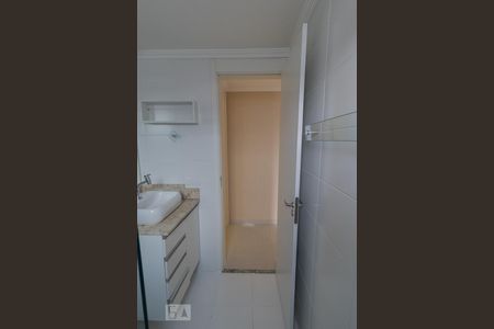 Banheiro de apartamento à venda com 2 quartos, 44m² em Jardim Las Vegas, Guarulhos