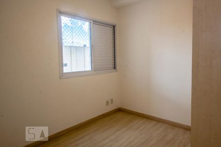 Quarto 1 de apartamento para alugar com 3 quartos, 74m² em Vila Mangalot, São Paulo