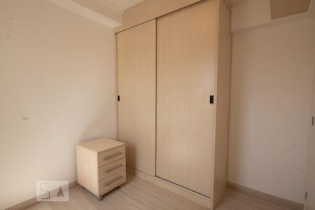 Quarto 1 de apartamento para alugar com 3 quartos, 74m² em Vila Mangalot, São Paulo