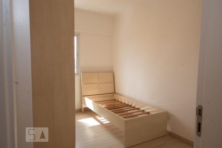 Quarto 2 de apartamento para alugar com 3 quartos, 74m² em Vila Mangalot, São Paulo