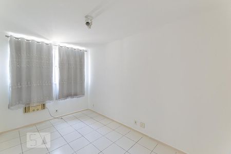 Suite  de apartamento para alugar com 2 quartos, 62m² em Centro, Niterói