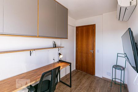 Quarto 1 de apartamento à venda com 2 quartos, 50m² em Tristeza, Porto Alegre