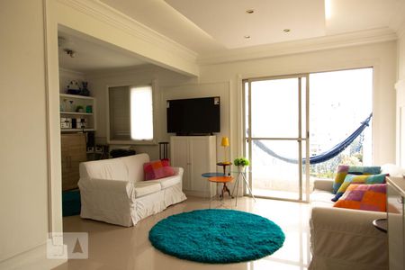 Sala de apartamento para alugar com 1 quarto, 100m² em Indianópolis, São Paulo
