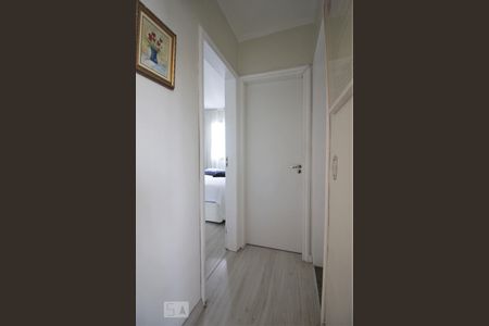 Corredor de apartamento à venda com 2 quartos, 69m² em Real Parque, São Paulo