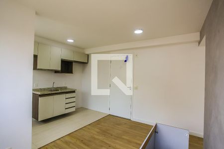 Sala de apartamento para alugar com 2 quartos, 40m² em Jardim Taboão, São Paulo