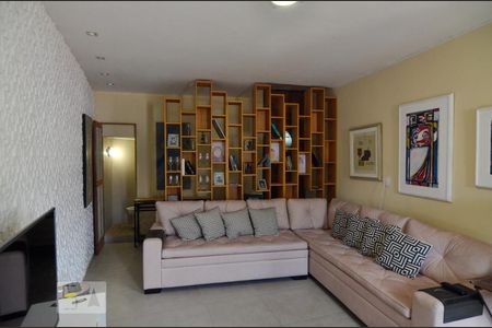 Sala de casa para alugar com 3 quartos, 90m² em Laranjeiras, Rio de Janeiro