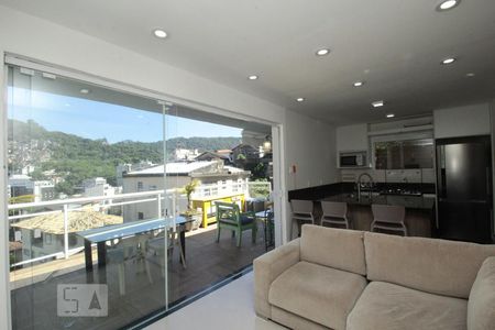 Sala de casa para alugar com 2 quartos, 90m² em Laranjeiras, Rio de Janeiro