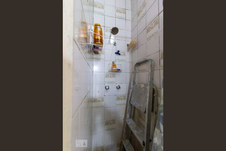 Banheiro de kitnet/studio para alugar com 1 quarto, 30m² em Santa Teresa, Rio de Janeiro