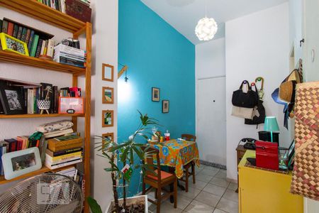 Entrada / Copa / Cozinha de kitnet/studio para alugar com 1 quarto, 30m² em Santa Teresa, Rio de Janeiro