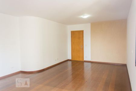 Sala de apartamento para alugar com 4 quartos, 136m² em Jardim, Santo André