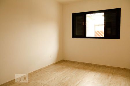 Quarto 1 de casa à venda com 4 quartos, 140m² em Jardim Satélite, São Paulo