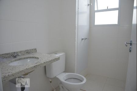 Banheiro Social de apartamento para alugar com 2 quartos, 60m² em Curicica, Rio de Janeiro