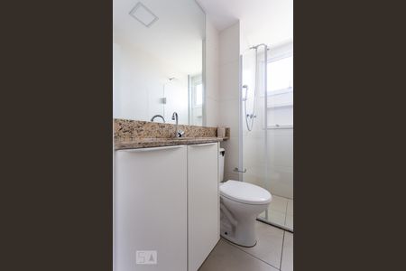 Banheiro de apartamento à venda com 2 quartos, 83m² em Jaguaré, Osasco