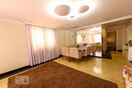 Sala de casa de condomínio à venda com 4 quartos, 247m² em Portal dos Gramados, Guarulhos