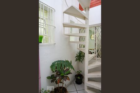 Casa para alugar com 240m², 5 quartos e 2 vagas Casa para alugar com 240m², 5 quartos e 2 vagasÁrea de Serviço