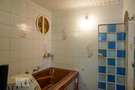 Casa para alugar com 240m², 5 quartos e 2 vagas Casa para alugar com 240m², 5 quartos e 2 vagasBanheiro 1 da Suíte 2