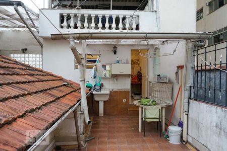 Casa para alugar com 240m², 5 quartos e 2 vagas Casa para alugar com 240m², 5 quartos e 2 vagasÁrea de Serviço 2