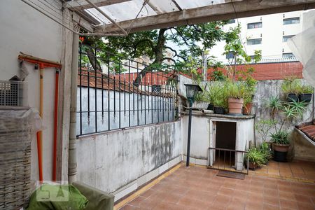 Casa para alugar com 240m², 5 quartos e 2 vagas Casa para alugar com 240m², 5 quartos e 2 vagasÁrea de Serviço 2