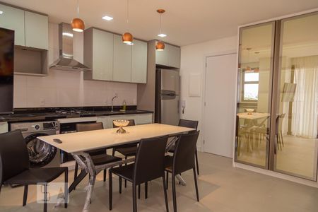 Sala/Cozinha/Área de Serviço Integradas de apartamento para alugar com 2 quartos, 70m² em Santa Efigênia, Belo Horizonte