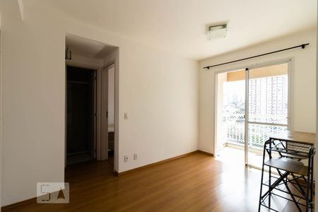 Sala de apartamento para alugar com 1 quarto, 38m² em Mirandópolis, São Paulo