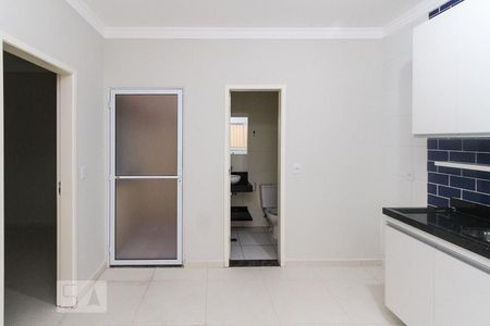 Sala e cozinha de apartamento à venda com 2 quartos, 42m² em Quarta Parada, São Paulo