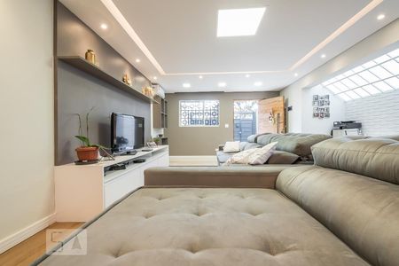 Sala de casa à venda com 3 quartos, 230m² em Vila Cordeiro, São Paulo
