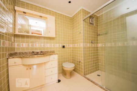 Banheiro de apartamento à venda com 1 quarto, 46m² em Mont Serrat, Porto Alegre