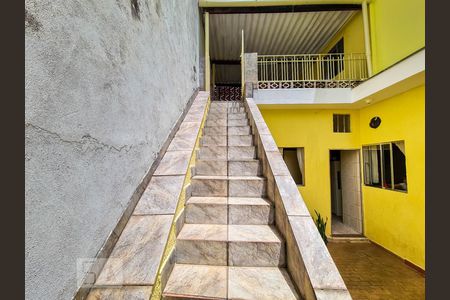 Escada de casa para alugar com 1 quarto, 40m² em Tucuruvi, São Paulo