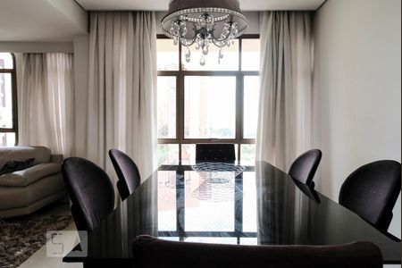 Sala de jantar de apartamento à venda com 3 quartos, 250m² em Jardim Avelino, São Paulo