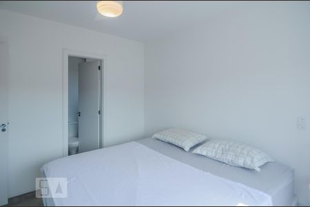 Suíte de apartamento para alugar com 2 quartos, 60m² em Medianeira, Porto Alegre