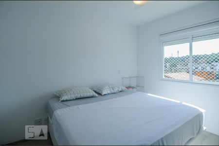 Suíte de apartamento para alugar com 2 quartos, 60m² em Medianeira, Porto Alegre