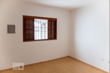 Quarto 1 de casa para alugar com 2 quartos, 60m² em Vila Ré, São Paulo