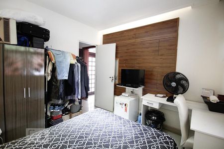 Quarto 1 de casa à venda com 6 quartos, 180m² em Parque Jabaquara, São Paulo