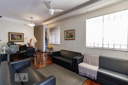 Sala de casa para alugar com 8 quartos, 253m² em Funcionários, Belo Horizonte