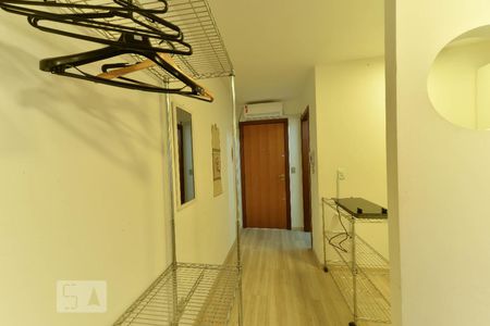 Corredor de apartamento para alugar com 1 quarto, 19m² em Asa Norte, Brasília