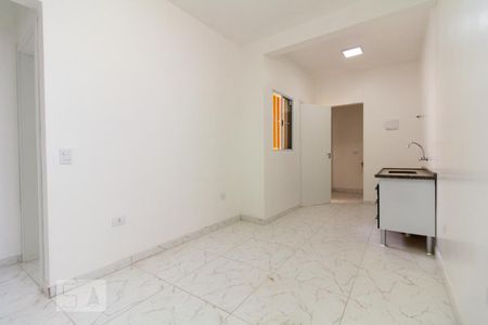 Sala de casa para alugar com 2 quartos, 59m² em Ferreira, São Paulo