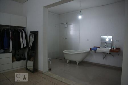 Banheiro suite 1 de casa à venda com 2 quartos, 240m² em Jardim Hercilia, São Paulo