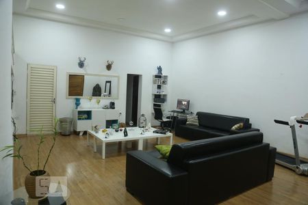 Sala de casa à venda com 2 quartos, 280m² em Jardim Hercilia, São Paulo