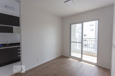 Sala de apartamento à venda com 2 quartos, 55m² em Continental, Osasco