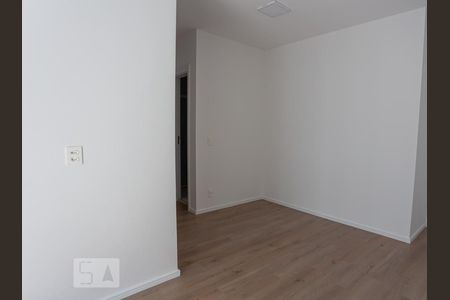 Sala de apartamento à venda com 2 quartos, 55m² em Continental, Osasco