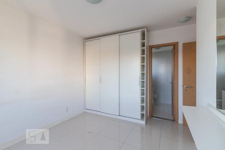 Dormitório 2 de apartamento à venda com 2 quartos, 78m² em Rogowski, Porto Alegre