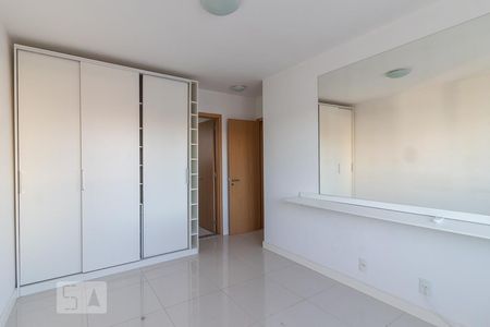 Dormitório 2 de apartamento à venda com 2 quartos, 78m² em Rogowski, Porto Alegre