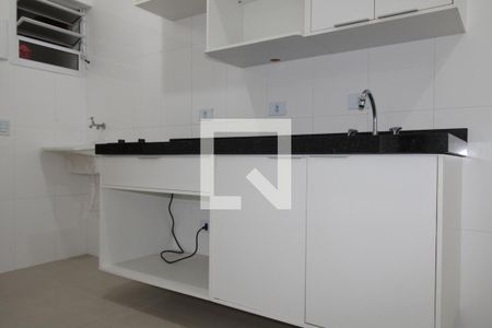 Sala/Cozinha de apartamento para alugar com 1 quarto, 30m² em Vila Ponte Rasa, São Paulo