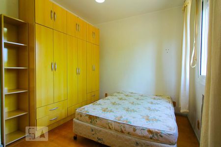 Quarto 2 de apartamento para alugar com 2 quartos, 56m² em Protásio Alves, Porto Alegre